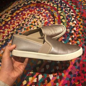 Vince Preston metallic gold slip-on sneakers sz7.5